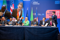 AFC-20231026-MOU-Ceremony-Amos-Hochstein-Global-Gateway-Forum-07.jpg
